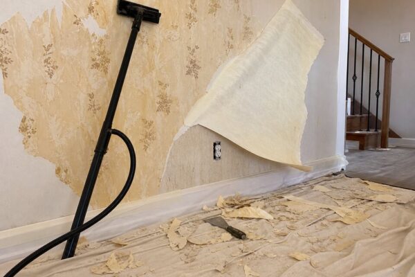 Wallpaper wall preparation before installation